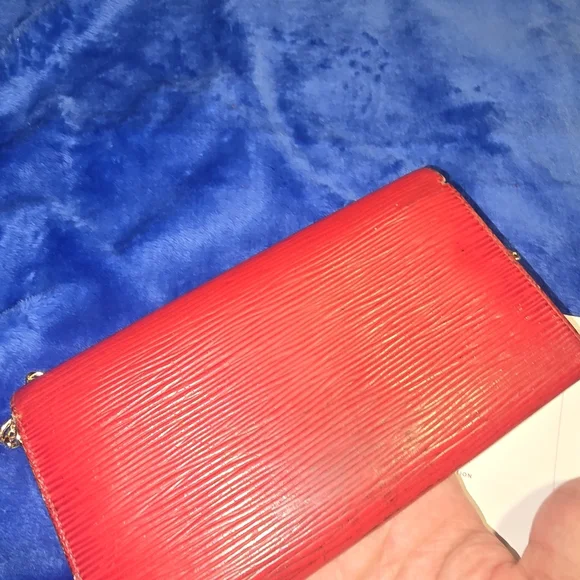 Louis Vuitton Red Epi Wallet With Chain Coa Lv - Picture 5 of 9
